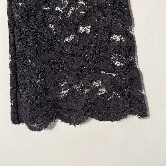 DIANE VON FURSTENBERG Gadie Dark Romance Black Lace Keyhole Party Blouse SZ 4 - Picture 7 of 16